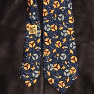 Hermès tie 100% silk